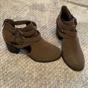 Brown ankle high boots with straps and 2 1/2” heal